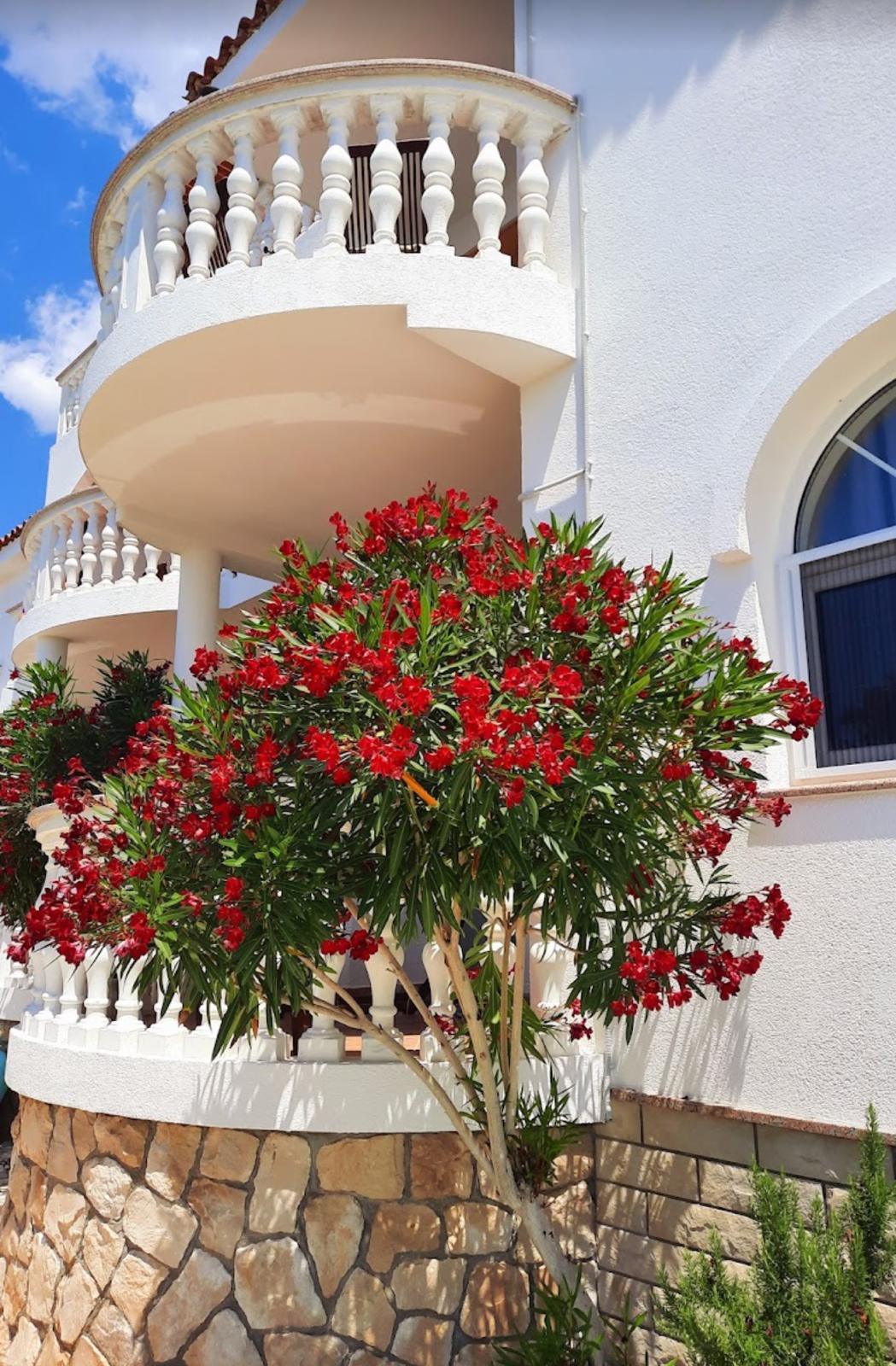 Villa Maestral balcony detail